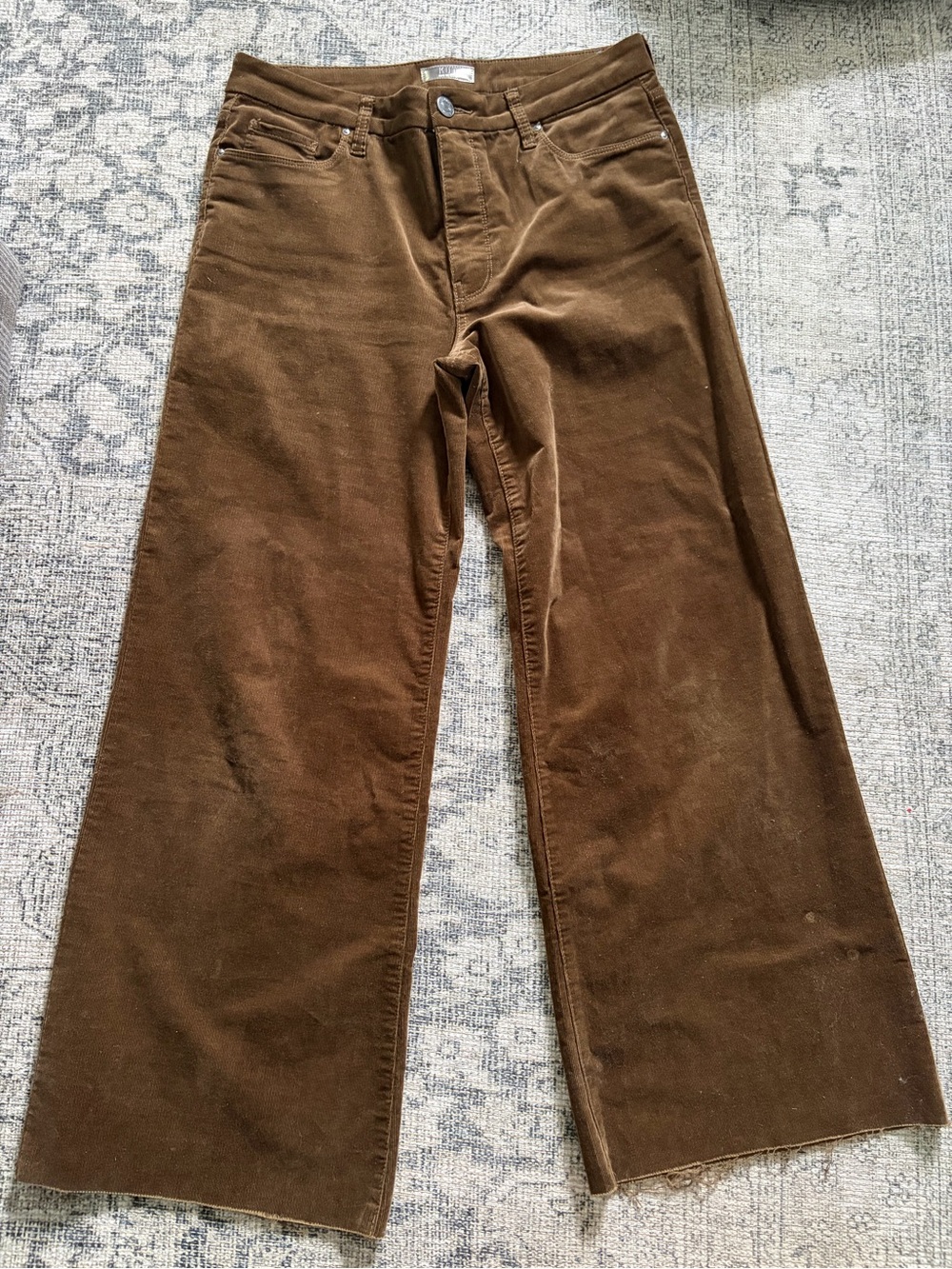 Like new worn once kut from the kloth brown corduroy meg wide leg